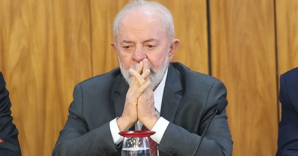 Lula diz que Lulinha precisa se defender e nega blindagem à PF