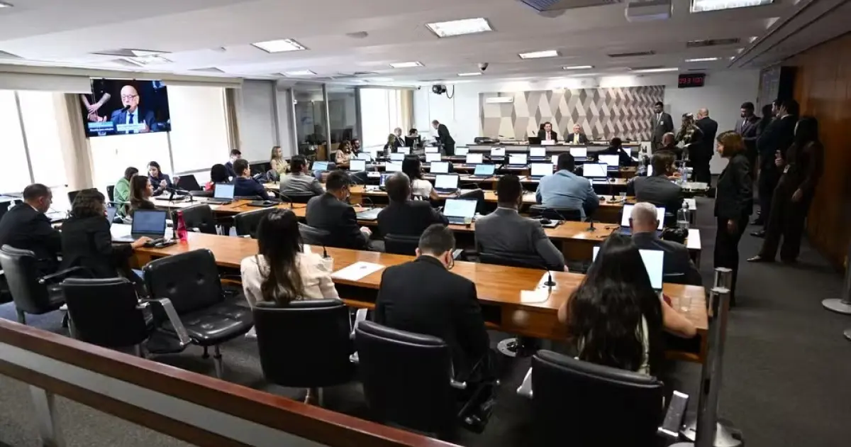 Senado aprova texto-base da PEC da Segurança Pública, com seis meses de atraso