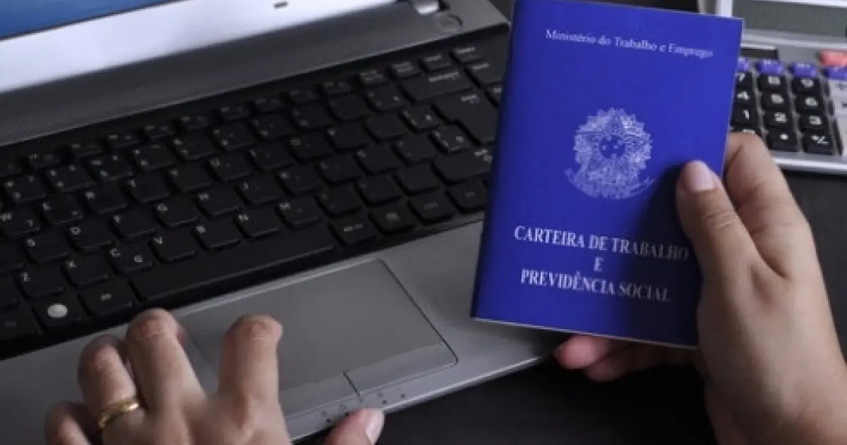 Três em cada dez MEIs abertas são de trabalhadores que tinham carteira assinada