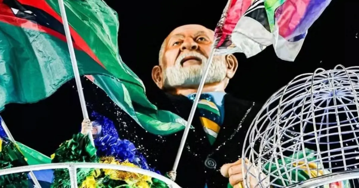 TSE aceita abrir ação de Flávio Bolsonaro contra Lula por desfile no Carnaval do Rio