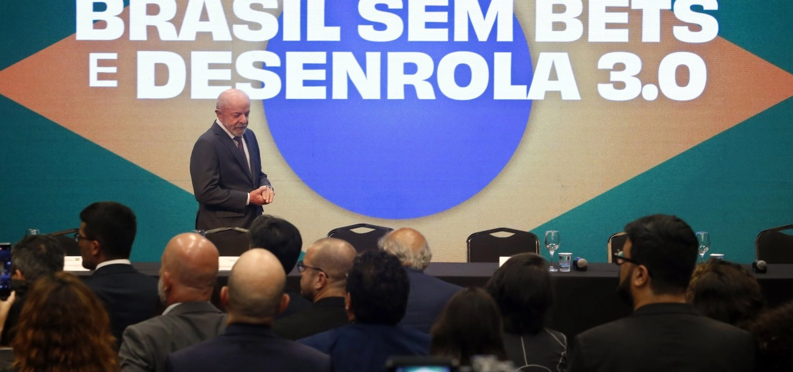 Com proibição de propaganda de bets por Lula, marcas terão 10 dias para desaparecer