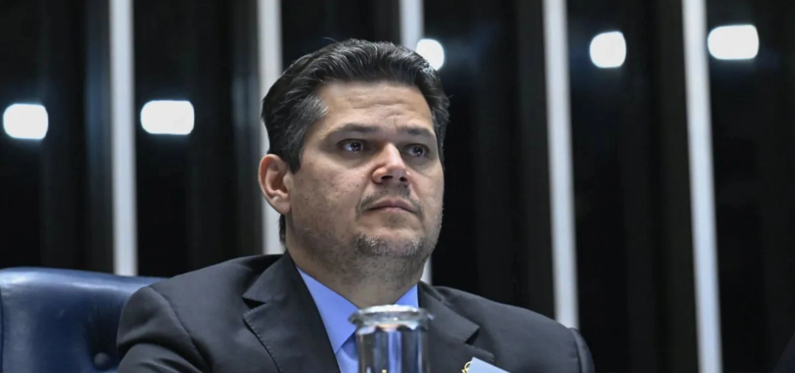 Alcolumbre marca votação do fim da escala 6x1 no Senado para quarta-feira