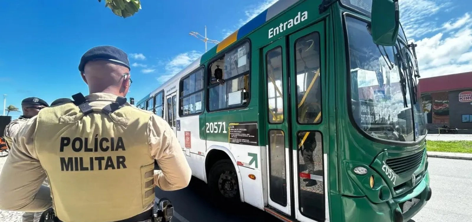 Roubos em ônibus caem 68,2% na Bahia entre janeiro e setembro de 2026