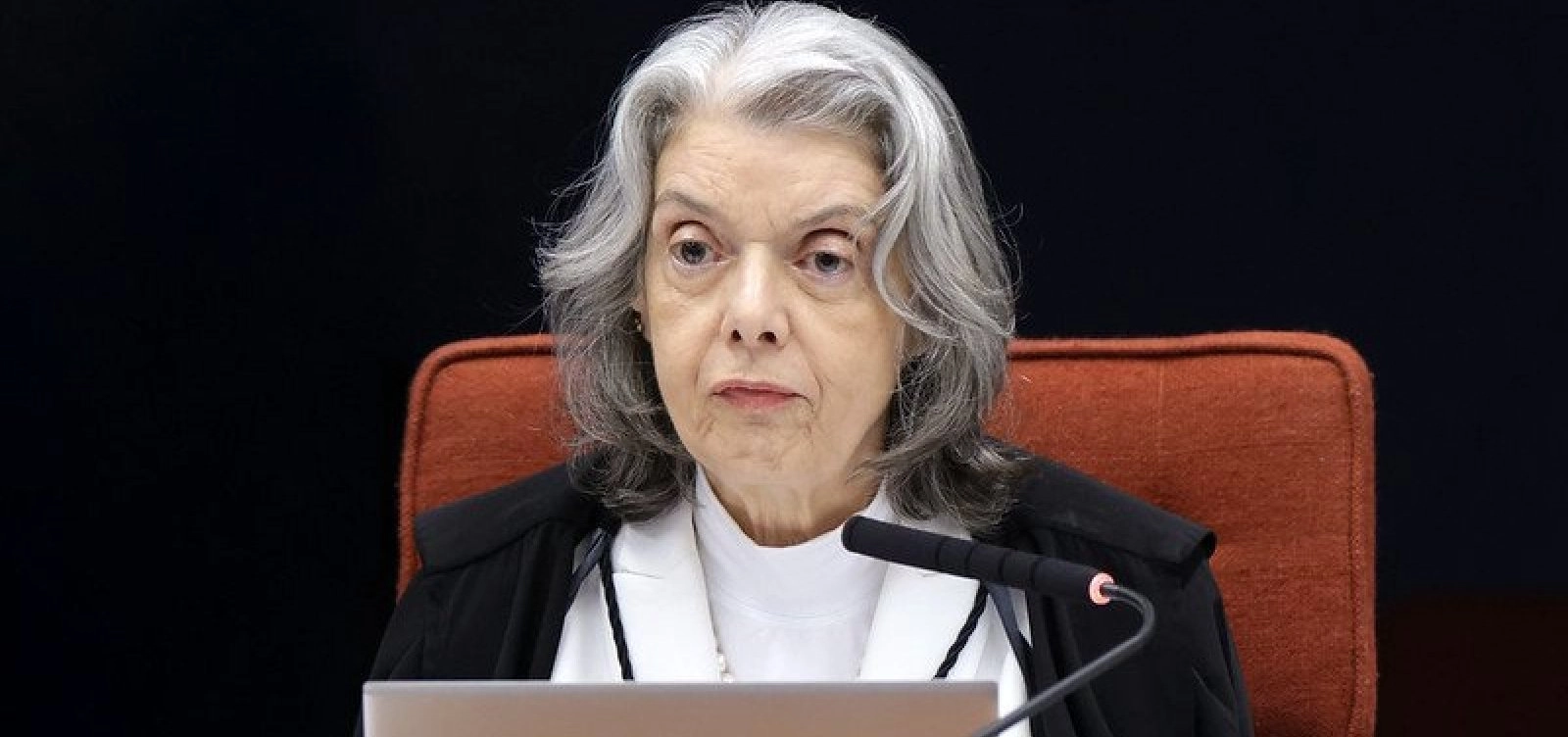 Cármen Lúcia dá 48 horas para TSE avaliar transporte gratuito entre estados