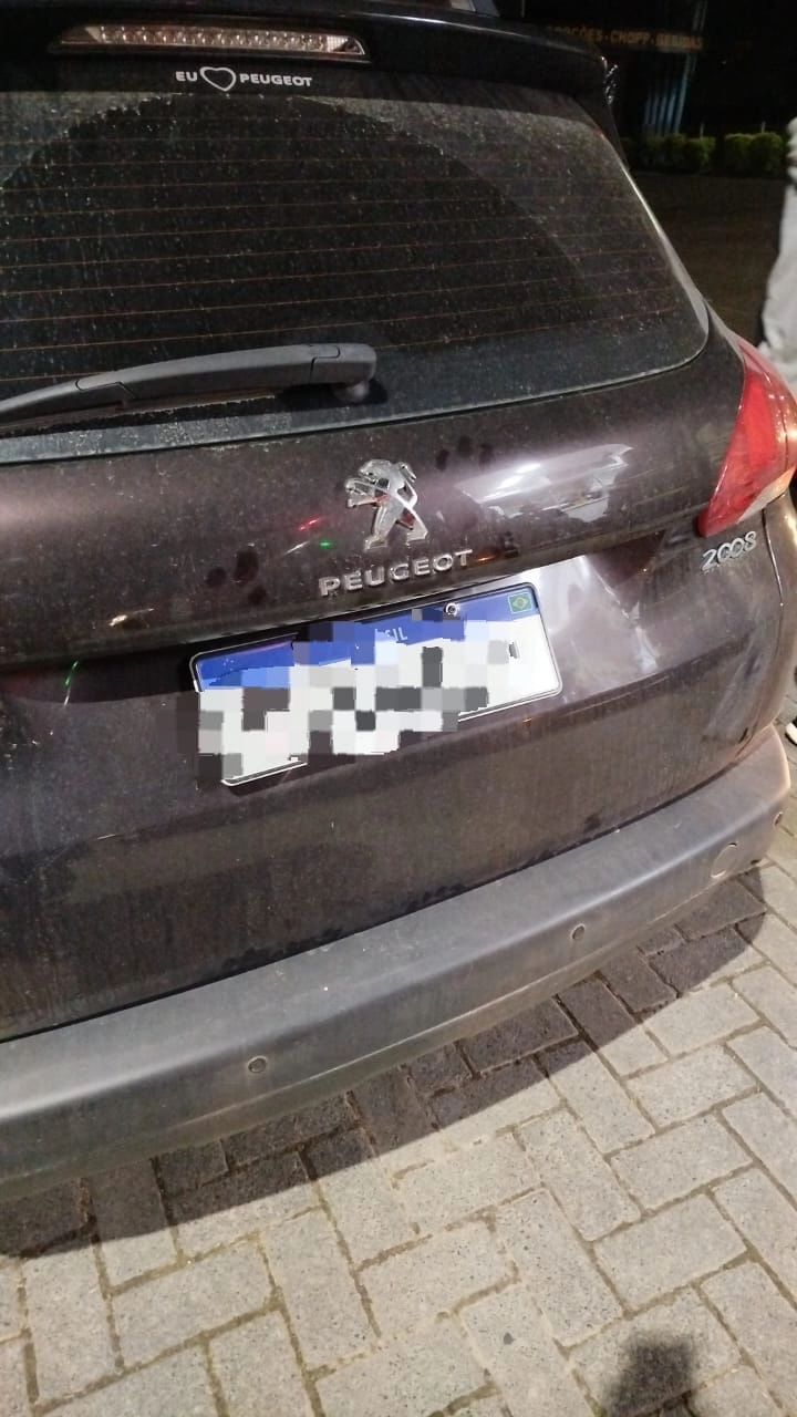 Acidente entre carro e motocicleta deixa dois feridos em Pomerode
