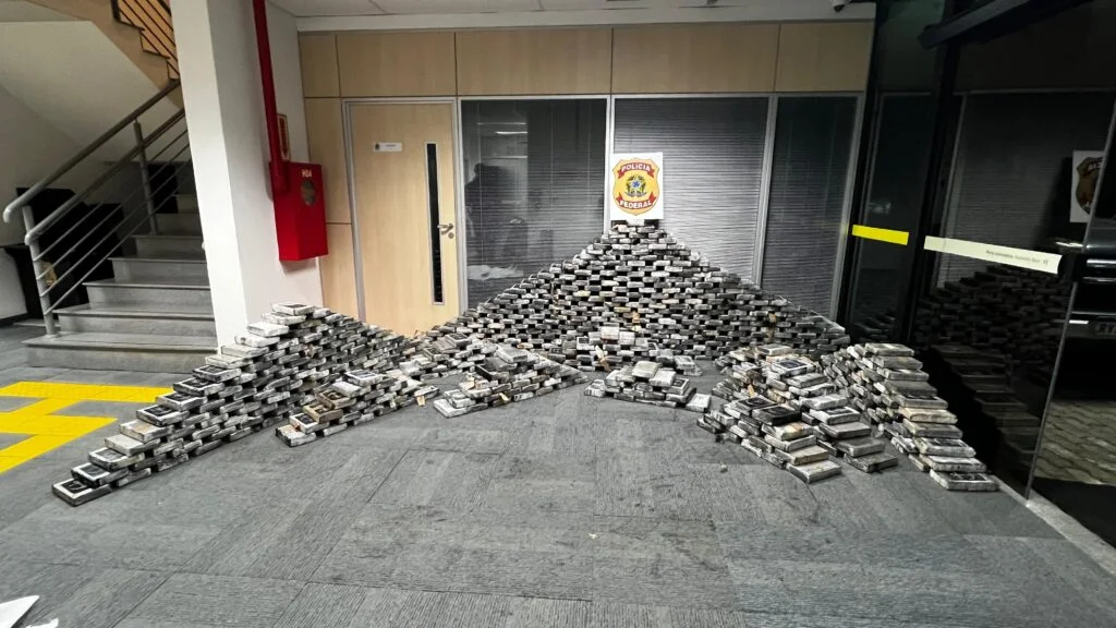 Polícia Militar apreende cerca de 700 quilos de cocaína em residência em Itajaí