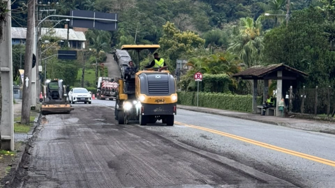 Obras de asfaltamento começam na Rua Frederico Weege, em Pomerode