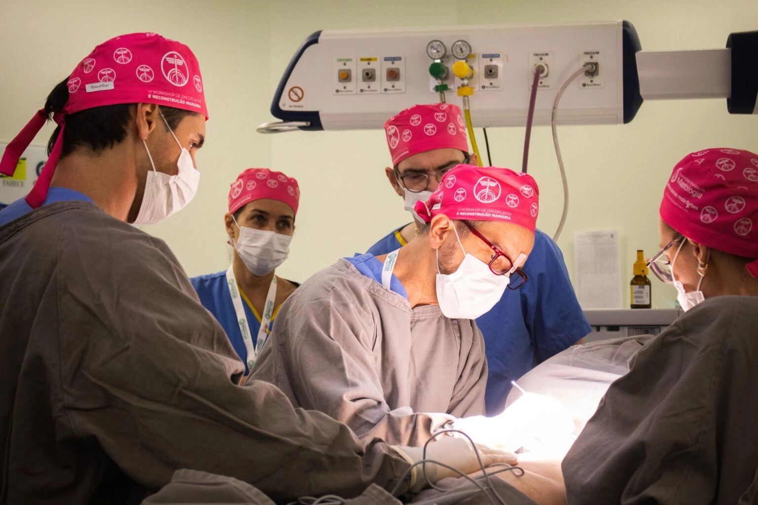 CEPON promove mutirão de reconstrução mamária e capacitação médica em Florianópolis