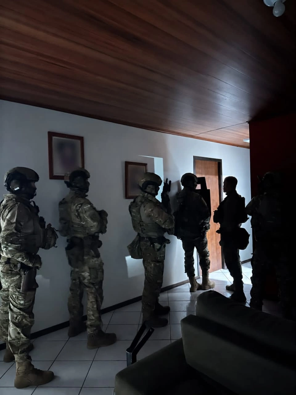 BOPE resgata criança mantida em cárcere privado pelo pai em Barra Velha