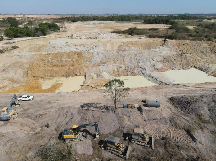 Fiscalização identifica garimpo e desmate ilegal em propriedade rural de Peixoto de Azevedo