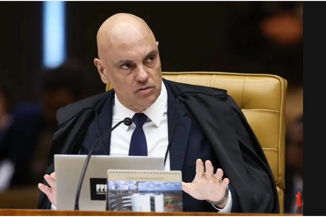 Dino pede vista e STF adia análise de caso envolvendo Moraes; veja como foi o julgamento