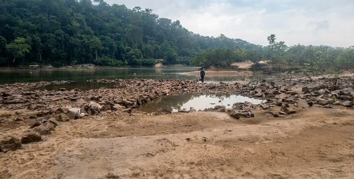 Queda brusca no nível de água do rio Teles Pires chama atenção na região de Alta Floresta