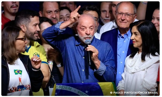 “Vamos mudar o jeito de governar este país”, diz Lula
