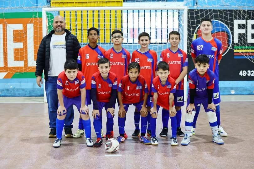 A equipe sub-11 da Fundação Batistense de Esportes, a Fube, está participando da 3ª Supercopa Canelinha de Futsal de Base
