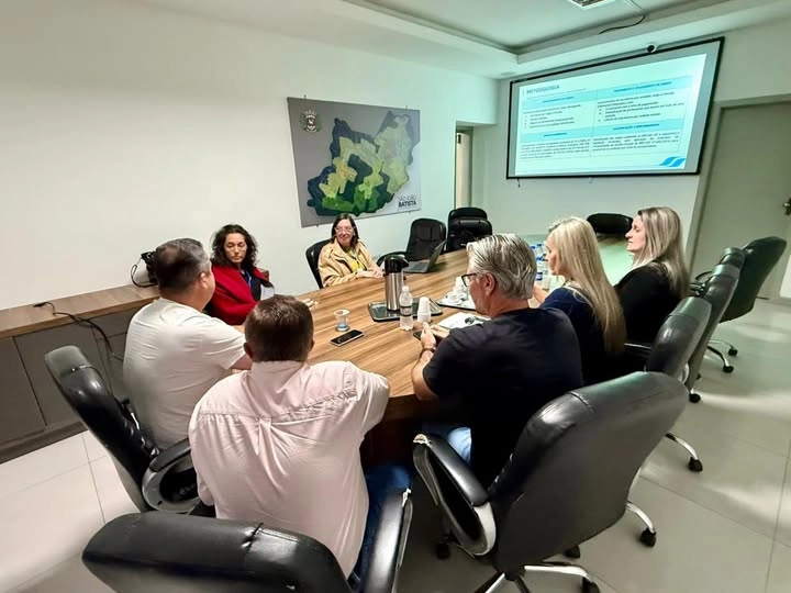 Diagnóstico de pessoal da Educação é apresentado à Prefeitura de São João Batista