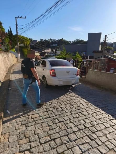 Polícia Civil prende suspeito de tráfico de drogas no bairro Águas Claras, em Brusque