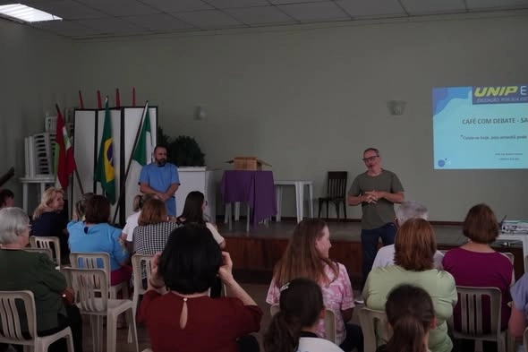Café com Debate aborda cuidados com a saúde dos rins em Nova Trento