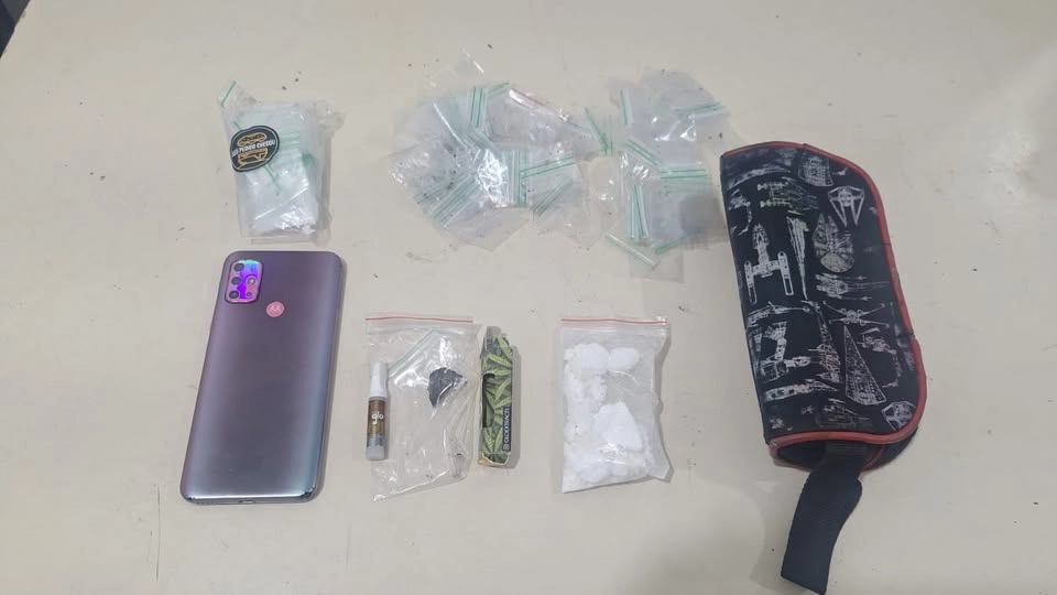 Itapema: Polícia Militar apreende drogas e prende homem por tráfico