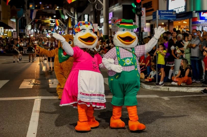 Brusque: 39ª Fenarreco começa nesta quinta-feira com desfile, música e gastronomia típica