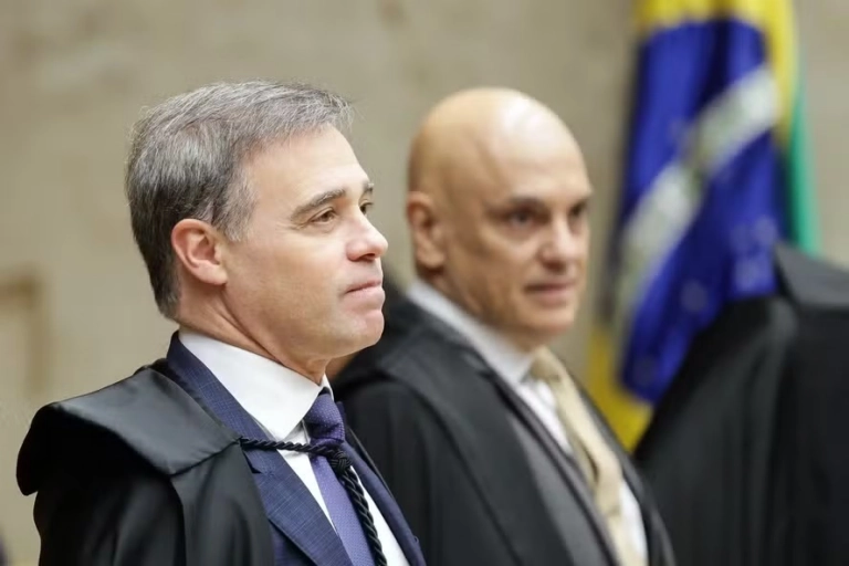 Moraes usou relatório da PF ‘sem valor probatório’ para acusar Mendonça