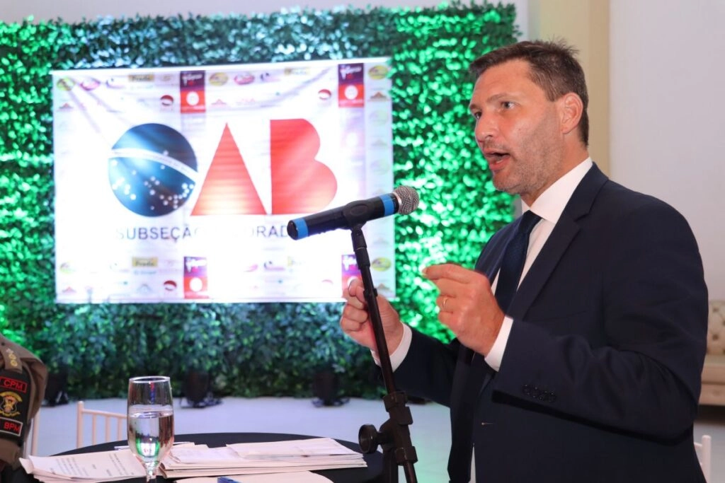 OAB aciona STF para investigar Moraes, pede fim do inquérito das fake news e adoção de código de ética