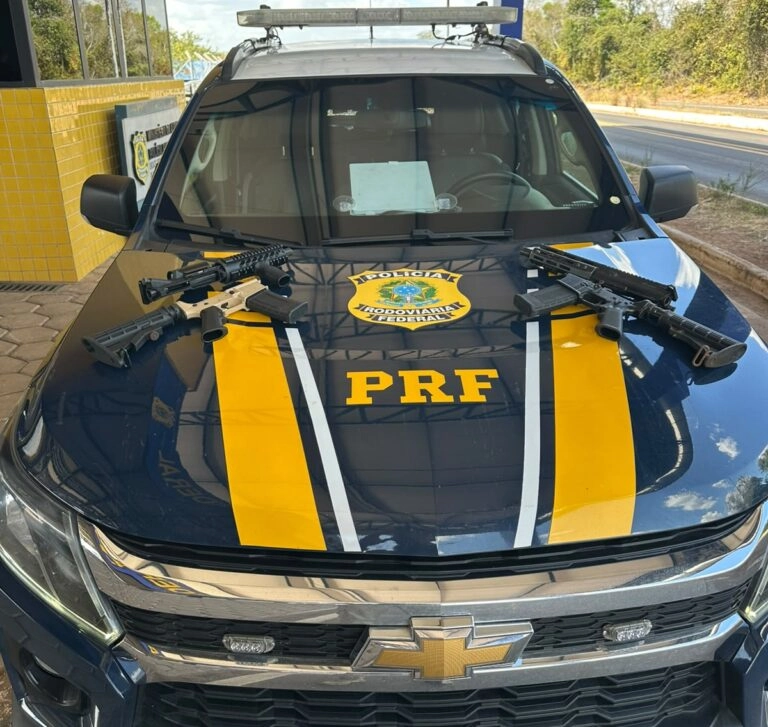 PRF apreende dois fuzis escondidos em carro na BR-226