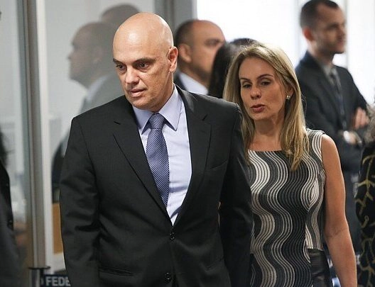 Moraes se declara impedido em ação que envolve esposa e Vorcaro