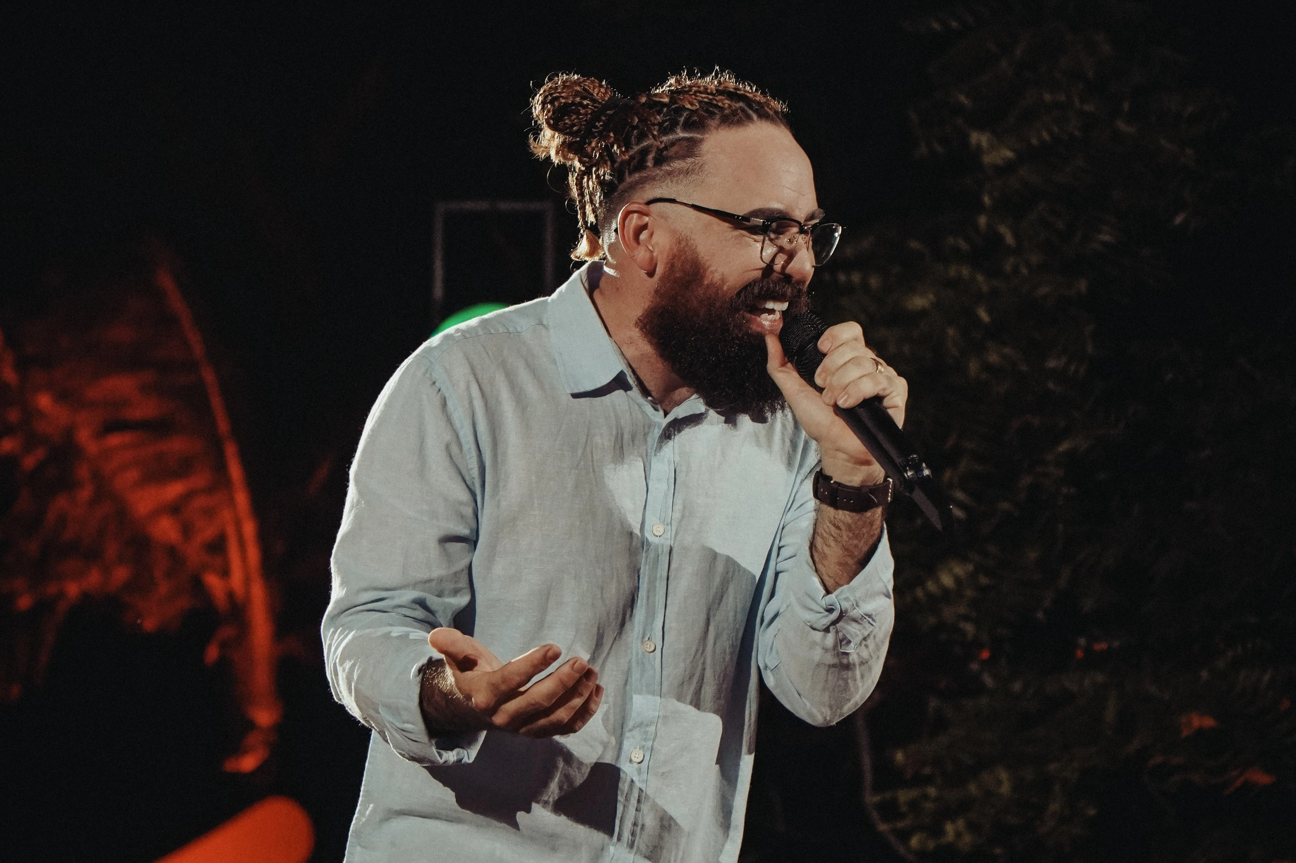 No Setembro Amarelo, Jhonny Salvação lança “Melhor Fase”, música sobre ansiedade, fé e esperança