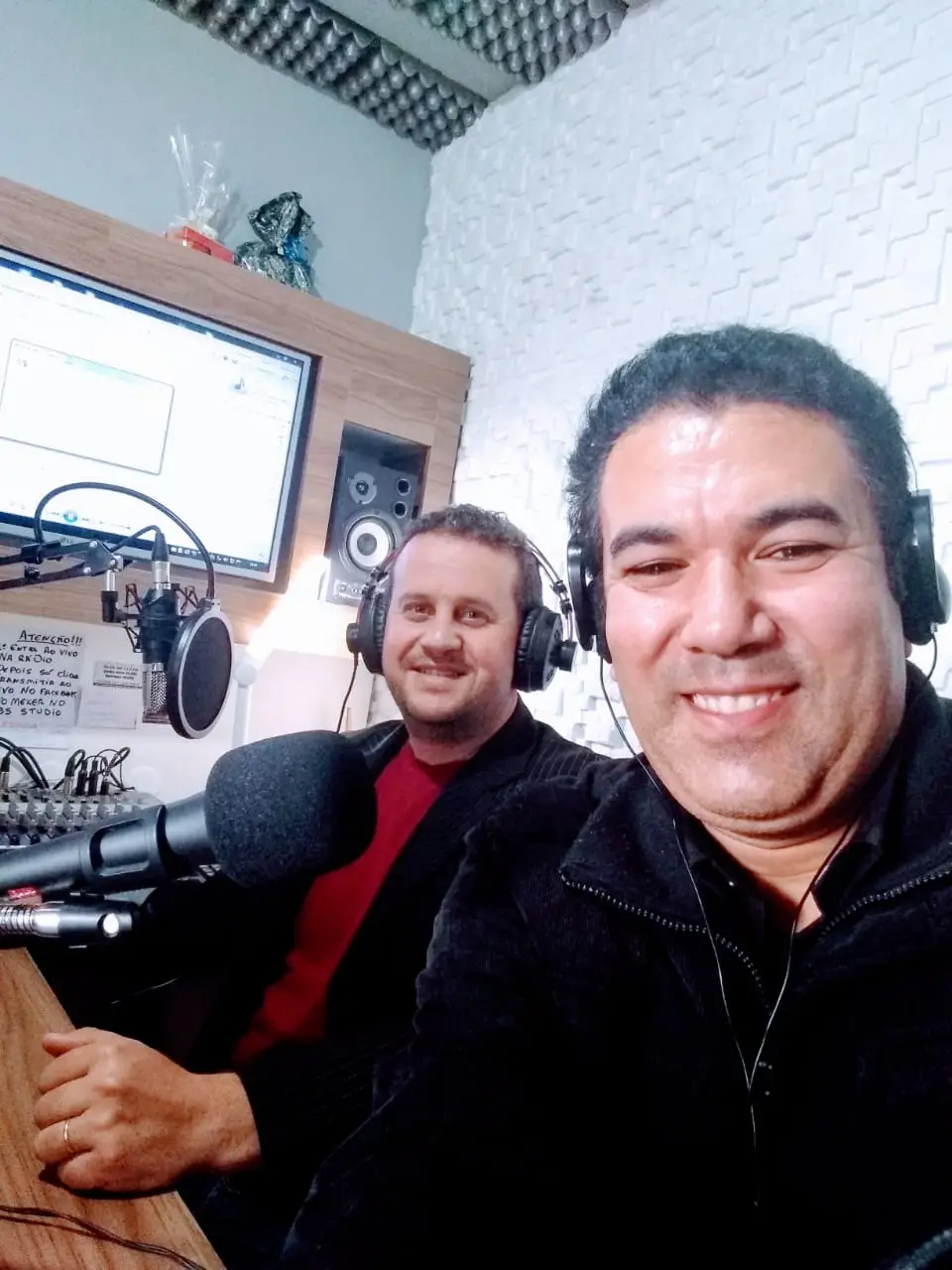 Conheça o estúdio da nossa rádio