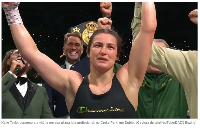 Ícone do boxe feminino encerra carreira com louvor diante de 80.000 pessoas