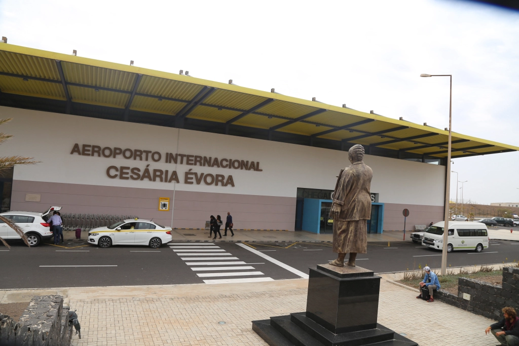 Brasileira detida com 4 quilos de cocaína em São Vicente fica em prisão preventiva