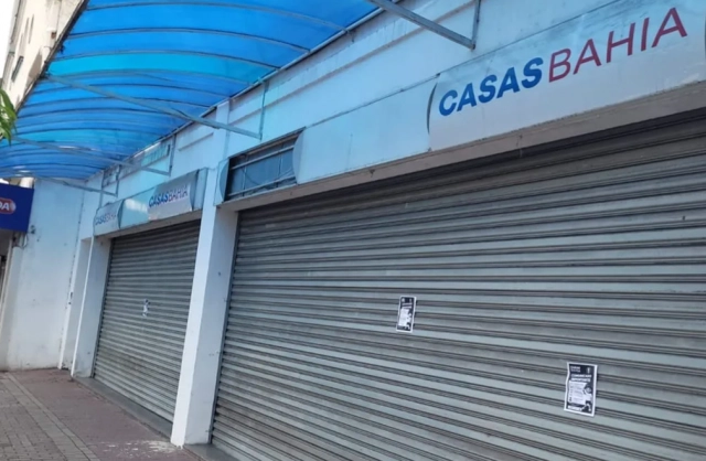 Casas Bahia pede recuperação judicial e revela tamanho do rombo bilionário que fez rede fechar 298 lojas