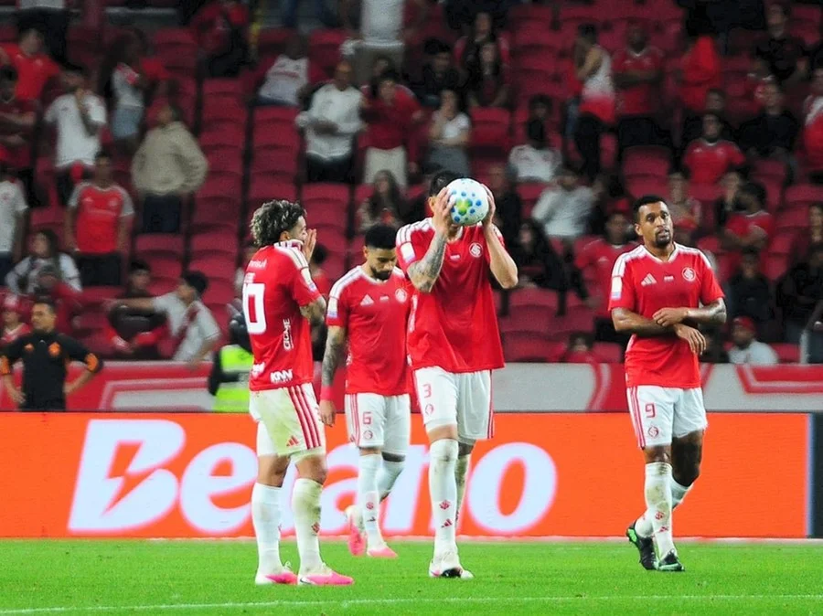 Inter leva gol nos acréscimos, empata com o Remo e chega a três meses sem vencer no Brasileirão