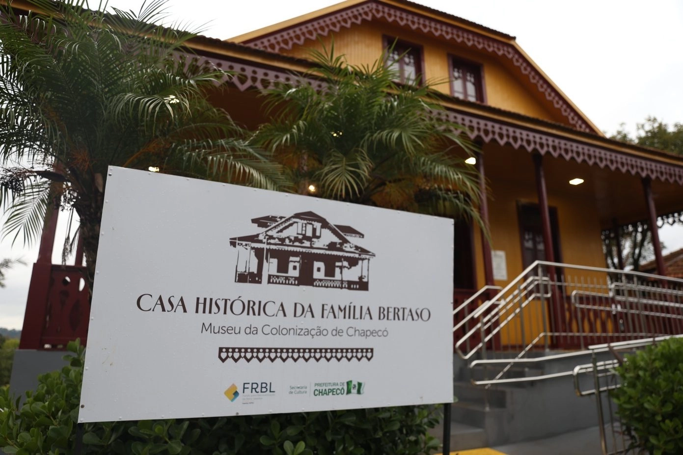 Museu da Colonização de Chapecó recebe exposição com obras produzidas por idosos