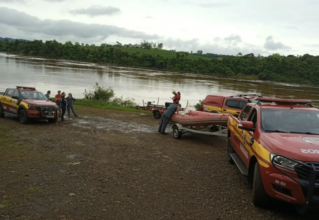 Corpo de menino de 8 anos desaparecido em São Carlos é encontrado em rio após três dias de buscas