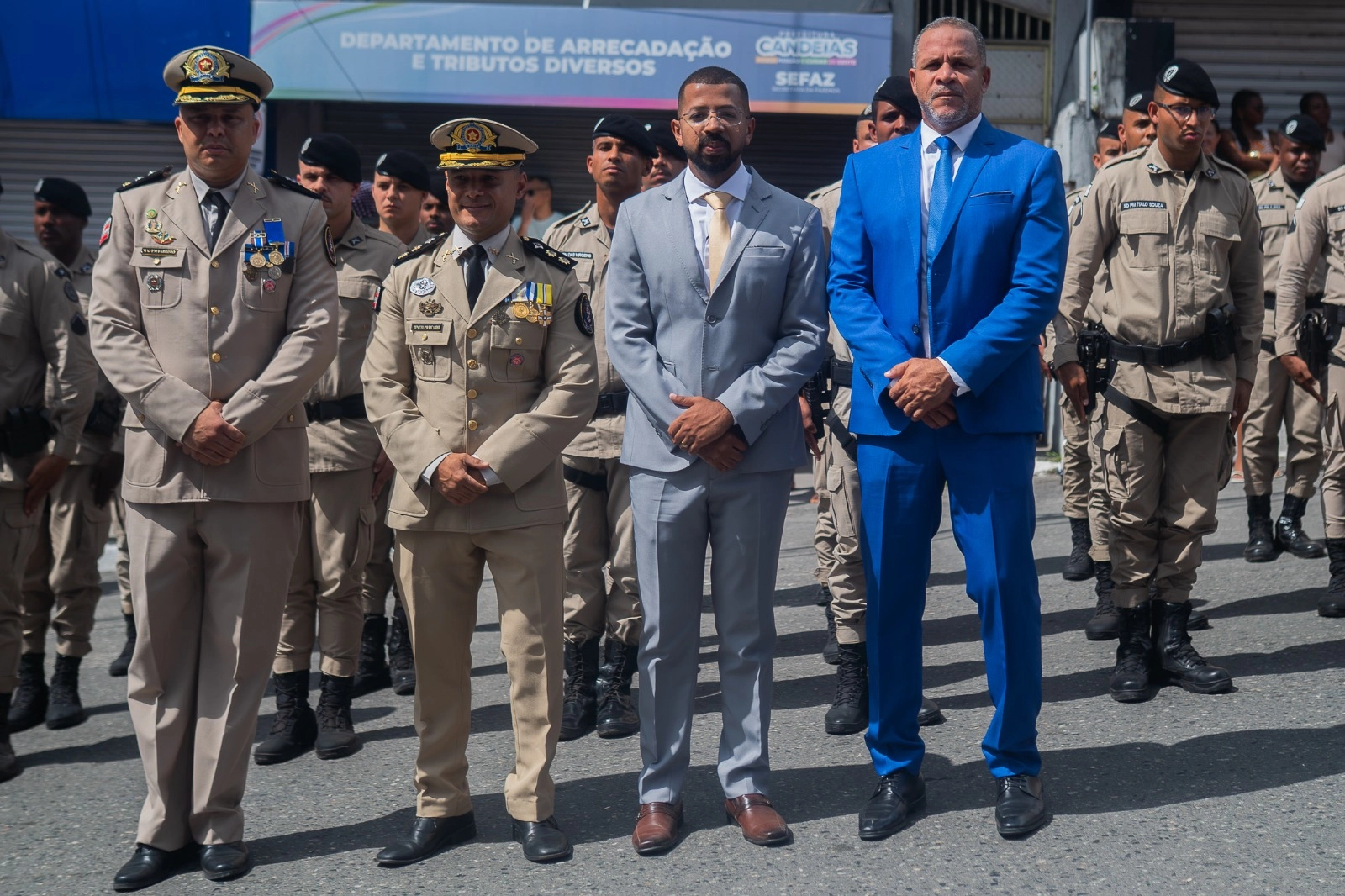 7 de Setembro: Desfile reúne centenas de pessoas pelas ruas do município
