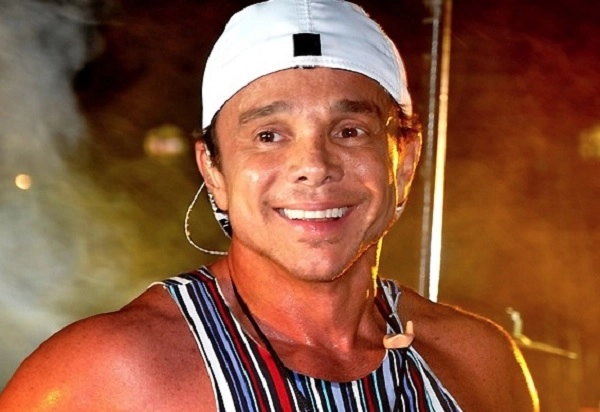 Morre Netinho, ícone do axé music e dono do sucesso “Milla”