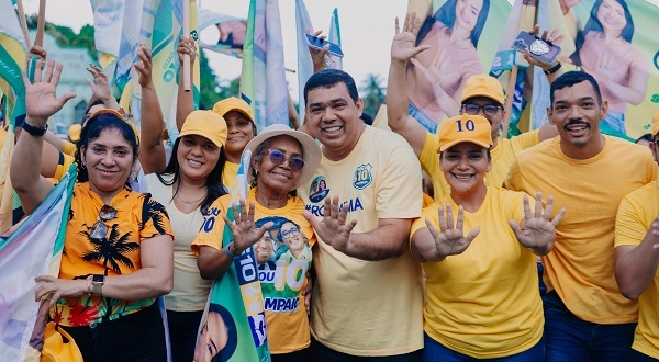 Soldado Sampaio participa de caminhada em Mucajaí e promete reconstrução de escola e polo da UERR