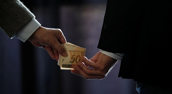 ELEIÇÕES 2026: Antes de votar, o eleitor precisa conhecer o passado de seus candidatos