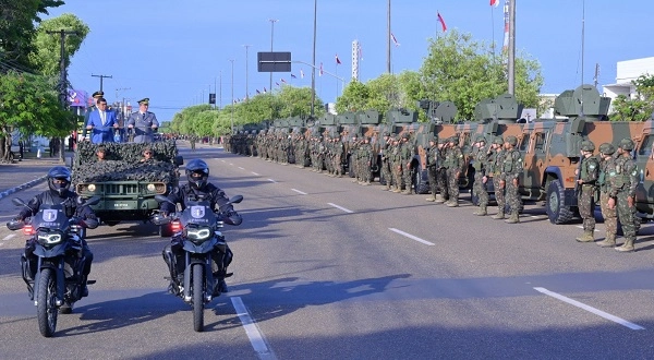 DIA DA INDEPENDÊNCIA: Cerca de 11 mil pessoas acompanharam o desfile cívico-militar de 7 de setembro