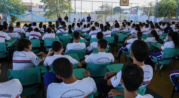 PREVENÇÃO E CIDADANIA: Projeto Educar é Prevenir orienta estudantes sobre violência e rede de apoio