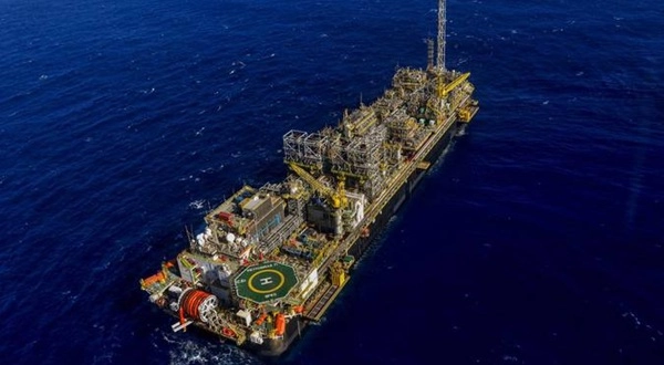 Proposta destina 1% de royalties da Margem Equatorial para servidor de ex-territórios