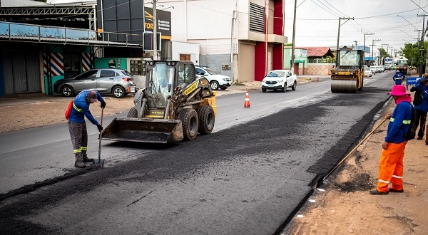 Prefeitura inicia recapeamento da avenida Mário Homem de Melo