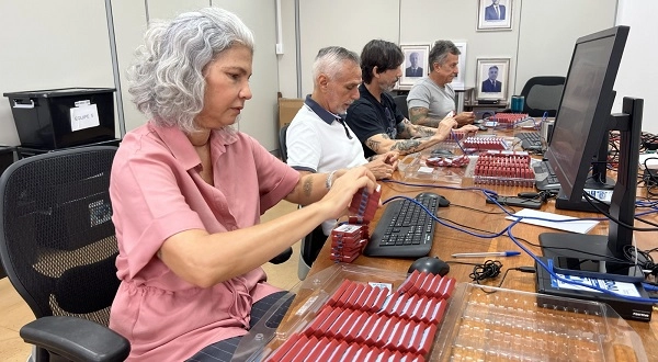 TRE-RR realiza geração de mídias das urnas que serão utilizadas no 2º turno das Eleições 2026
