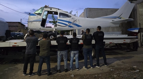 Polícia Civil prende quatro pessoas e apreende aeronave e combustível em investigação de homicídio