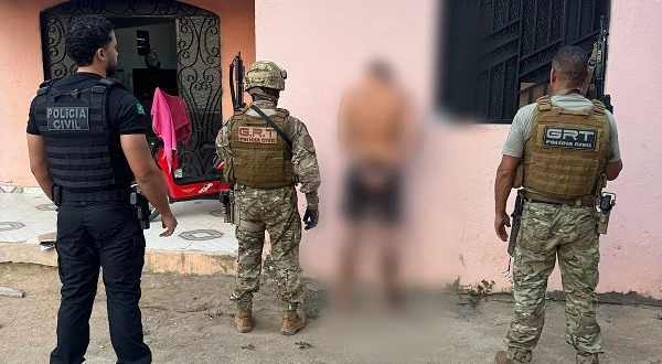 OPERAÇÃO CHRONOS: Polícia Civil prende investigados por roubo armado e busca suspeito foragido
