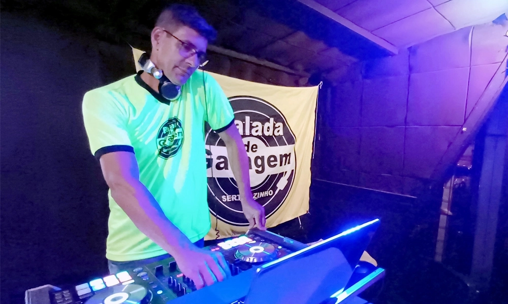 Com banda Arquivo 80, Alessandro Boby será o único DJ a se apresentar no baile de 20 anos do Flashback Total