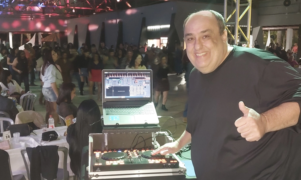 DJ Luciano se apresenta no tradicional Show do Dia das Crianças do Clube dos Metalúrgicos