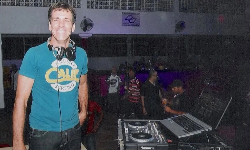 Do vinil ao digital: Eduardo Resina, um dos DJs mais antigos de Ribeirão Preto, relembra 5 décadas de pista
