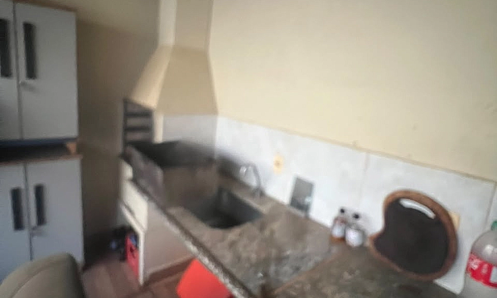 Vende-se casa, Jardim Paraíso